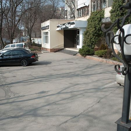 Bilyj Rojal Hotell Zaporizhia Exteriör bild