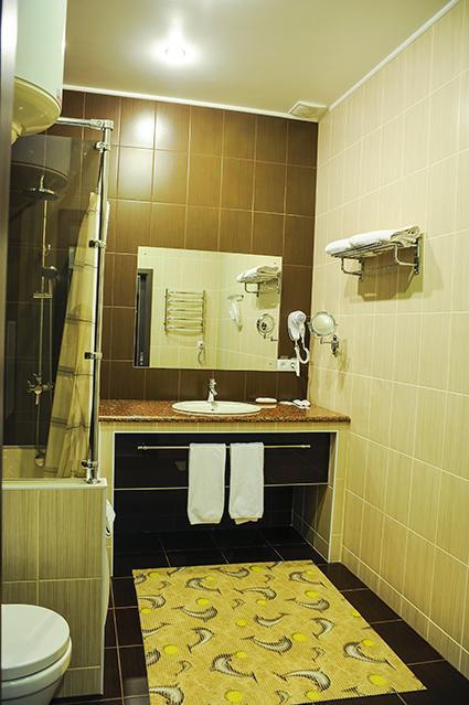 Bilyj Rojal Hotell Zaporizhia Exteriör bild