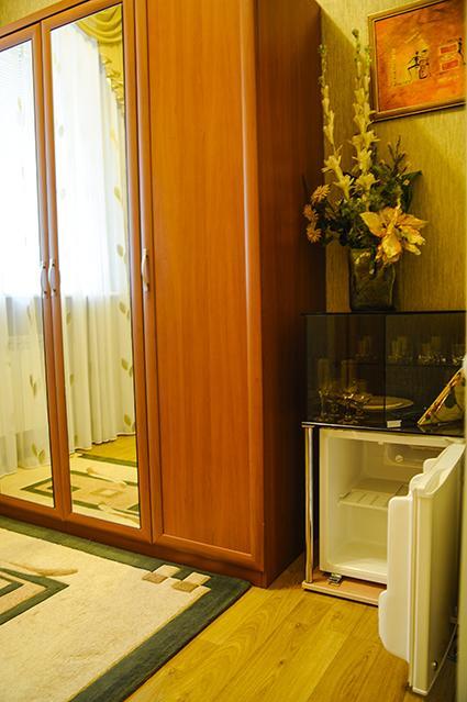 Bilyj Rojal Hotell Zaporizhia Exteriör bild
