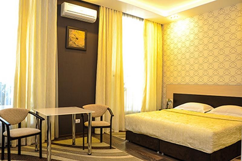 Bilyj Rojal Hotell Zaporizhia Exteriör bild