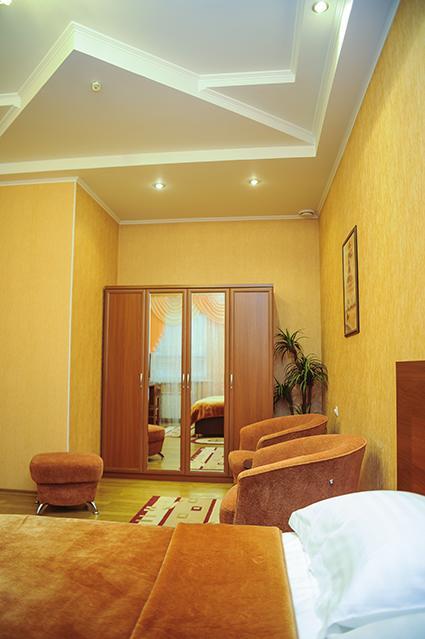Bilyj Rojal Hotell Zaporizhia Exteriör bild