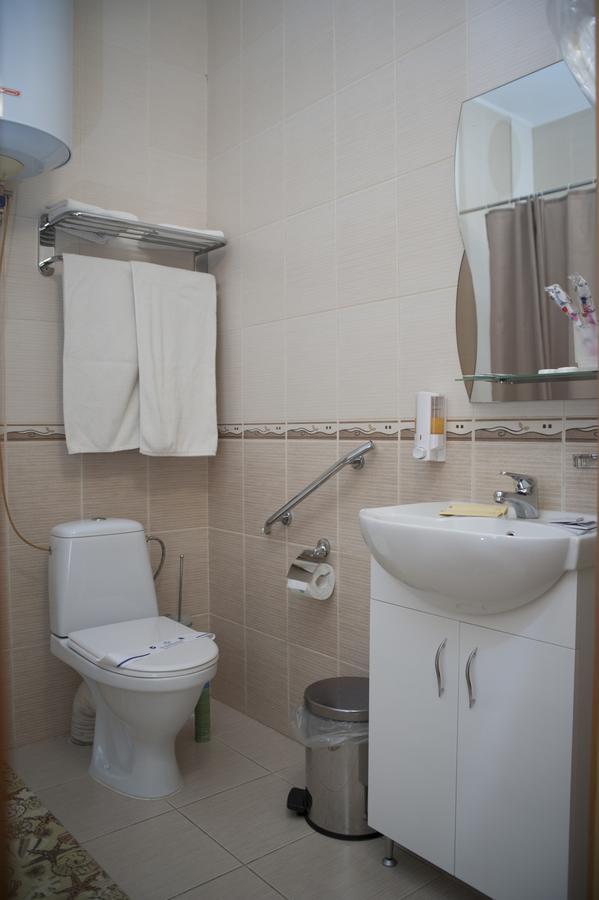 Bilyj Rojal Hotell Zaporizhia Exteriör bild