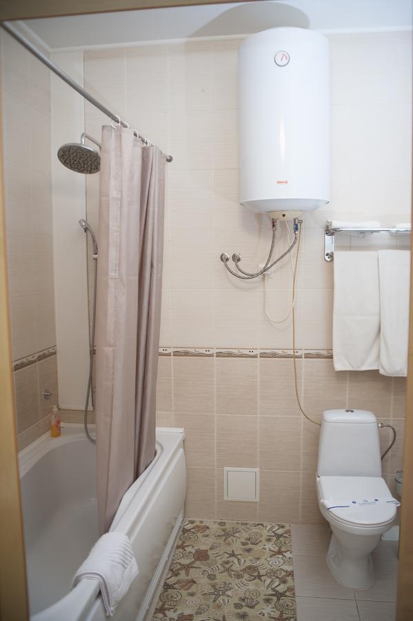 Bilyj Rojal Hotell Zaporizhia Exteriör bild