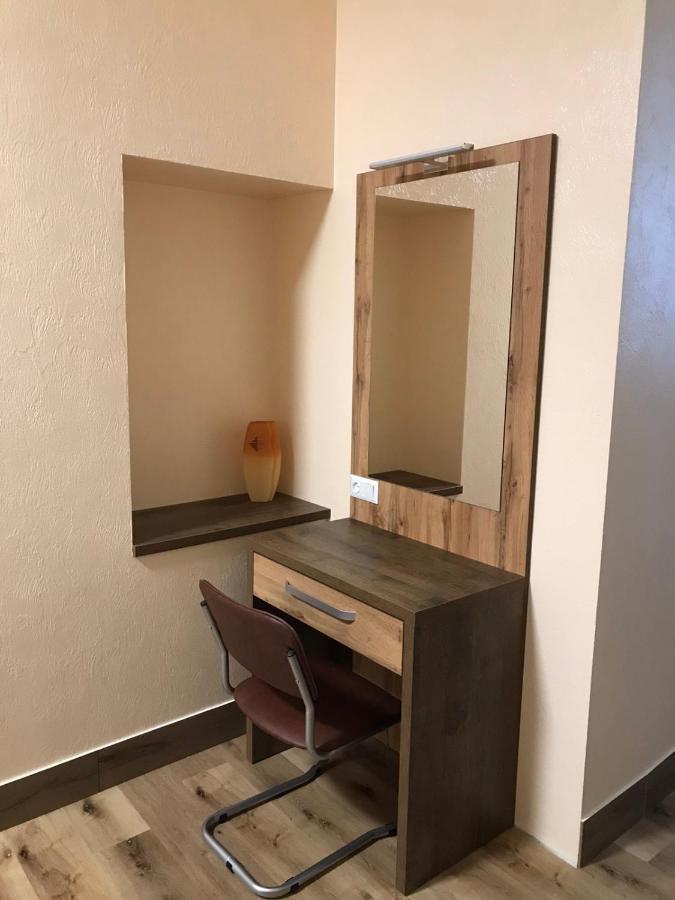 Bilyj Rojal Hotell Zaporizhia Exteriör bild
